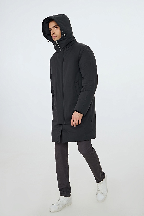 Черная пуховая куртка с капюшоном