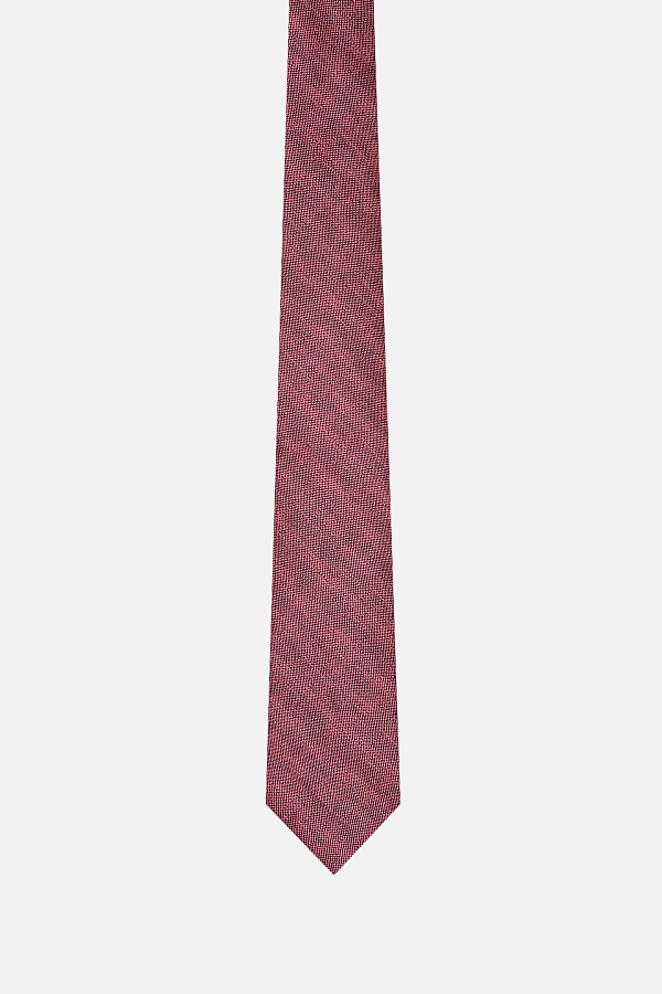 Галстук красного цвета