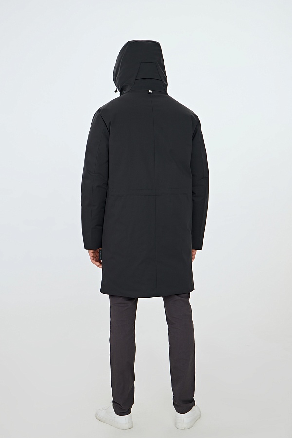 Черная пуховая куртка с капюшоном