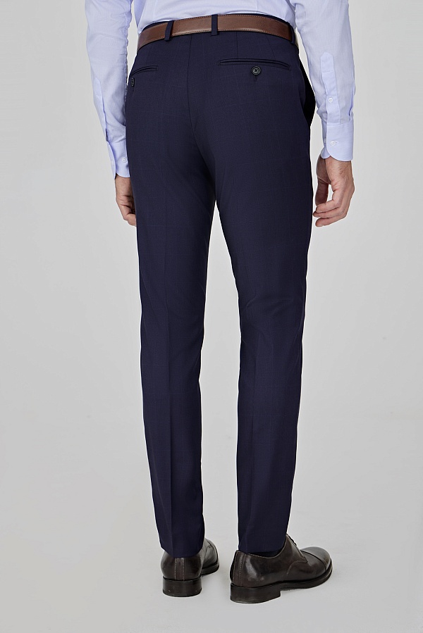 Чернильные брюки в клетку