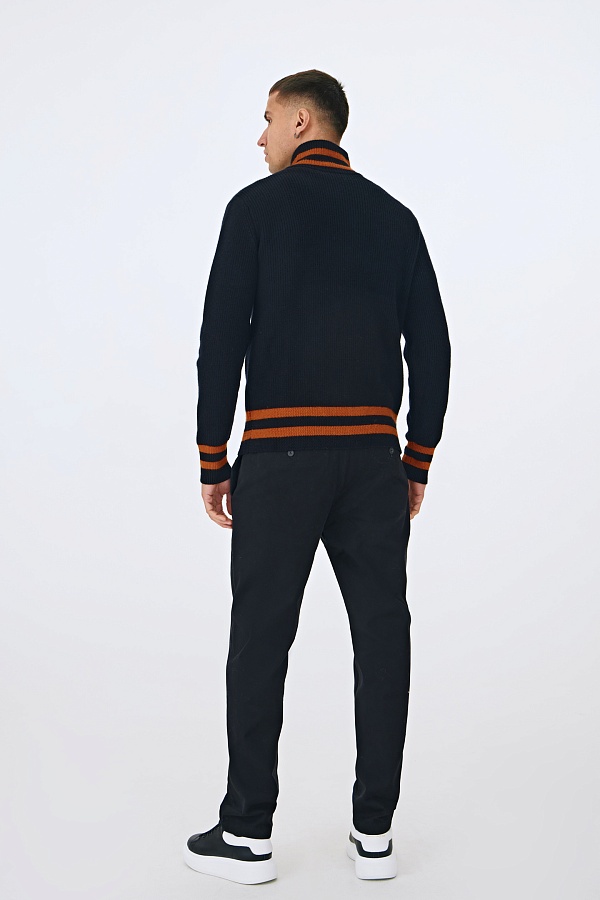 Черный кардиган на молнии с полосами