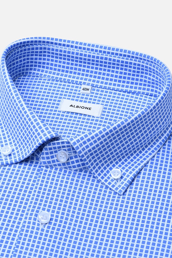 Сорочка голубого цвета в мелкую клетку