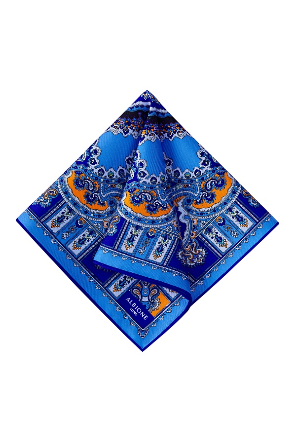 Голубой платок с фиолетовым орнаментом