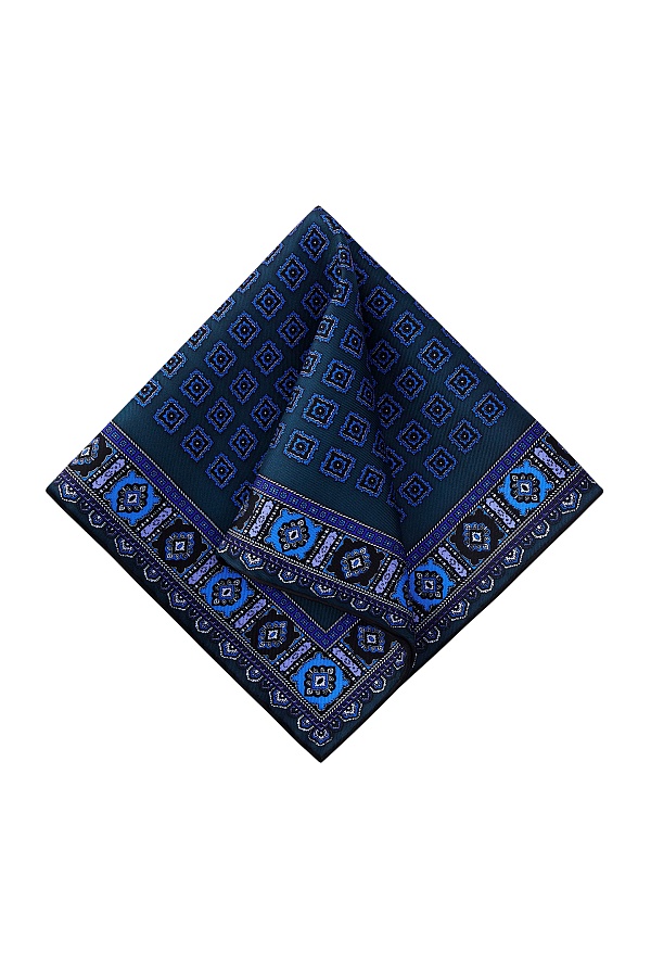 Темно-синий платок с орнаментом клетка