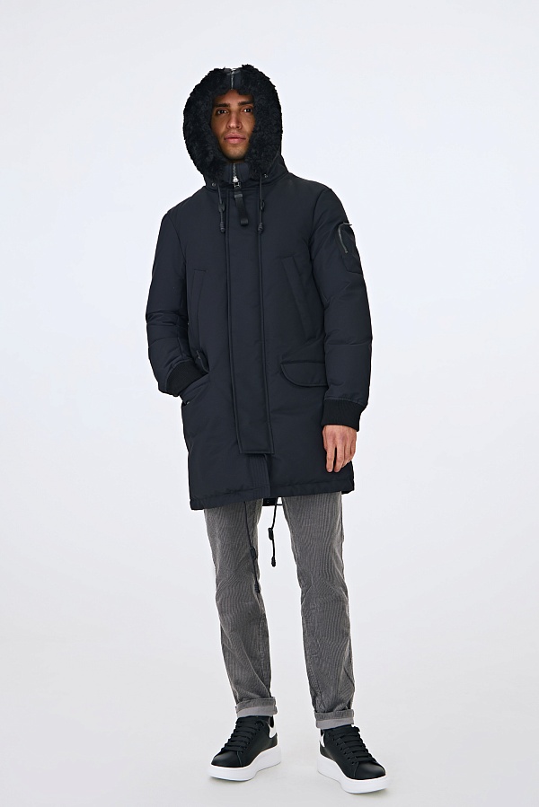 Темно-синяя пуховая парка с мехом