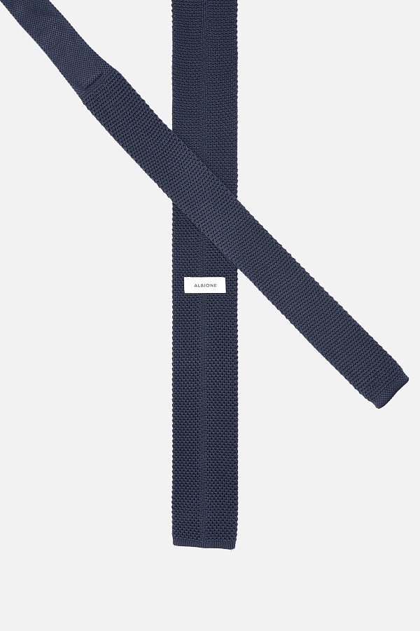 Галстук черного цвета