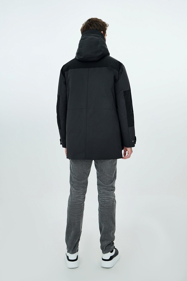 Черная комбинированная куртка на пуху