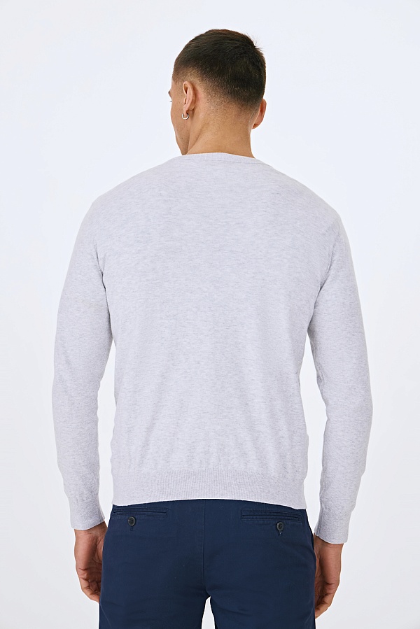 Светло-серый джемпер из хлопка