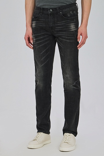 Черные джинсы с потертостями