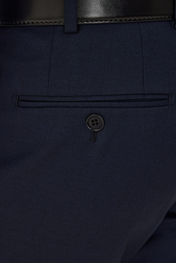 Однотонные темно-синие брюки