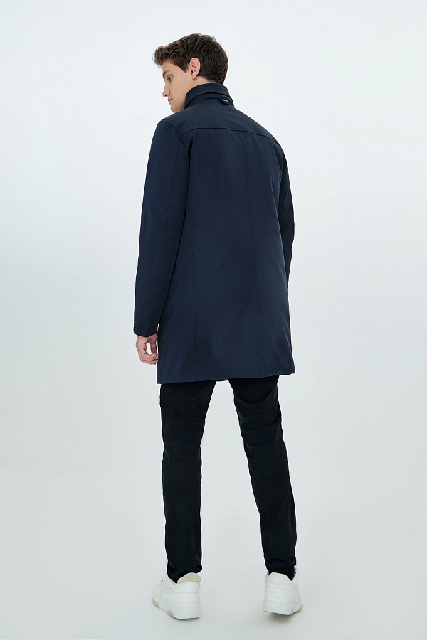 Темно-синяя пуховая куртка с воротником-стойкой