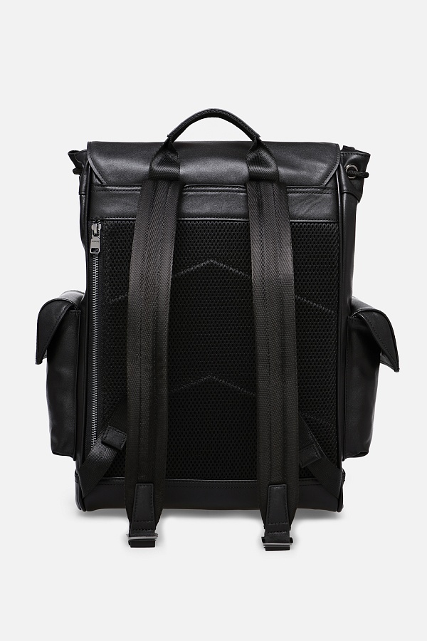 Кожаный рюкзак с карманами