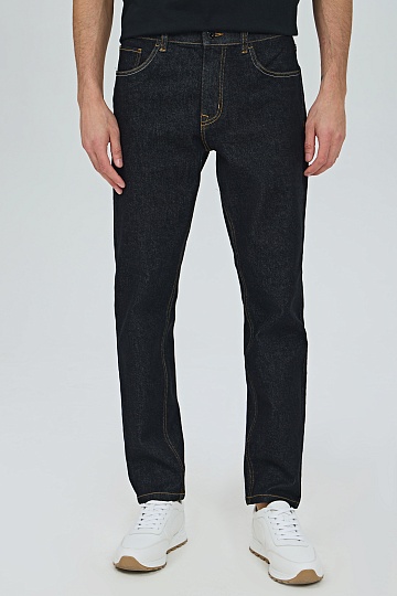 Черные джинсы с контрастной строчкой