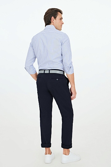 Черные брюки с отворотами