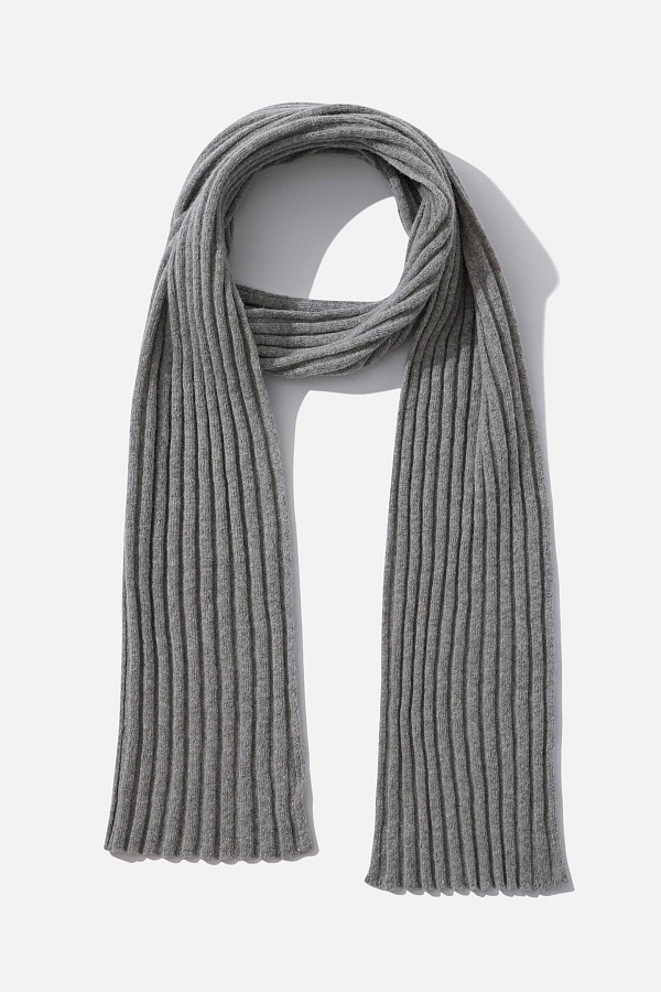 Шарф светло-серого цвета