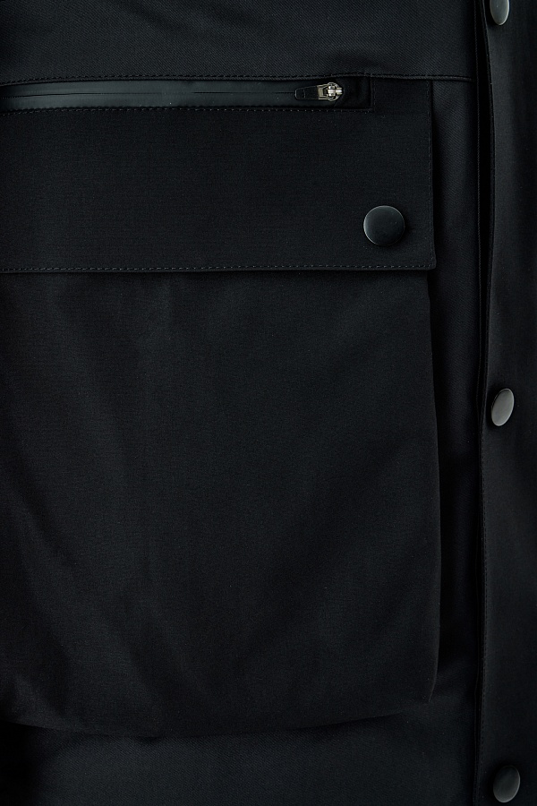 Черная комбинированная куртка на пуху