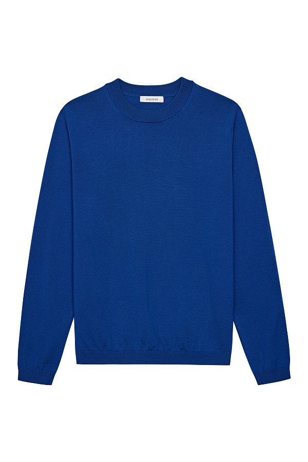 Джемпер ярко-синего цвета