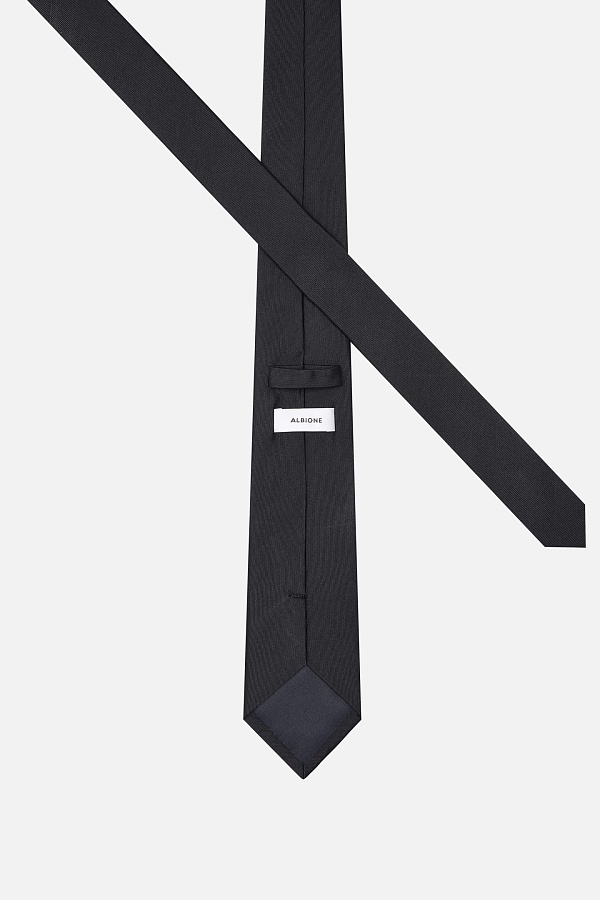 Галстук черного цвета