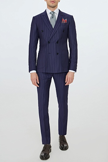 Сине-фиолетовый двубортный костюм в полоску