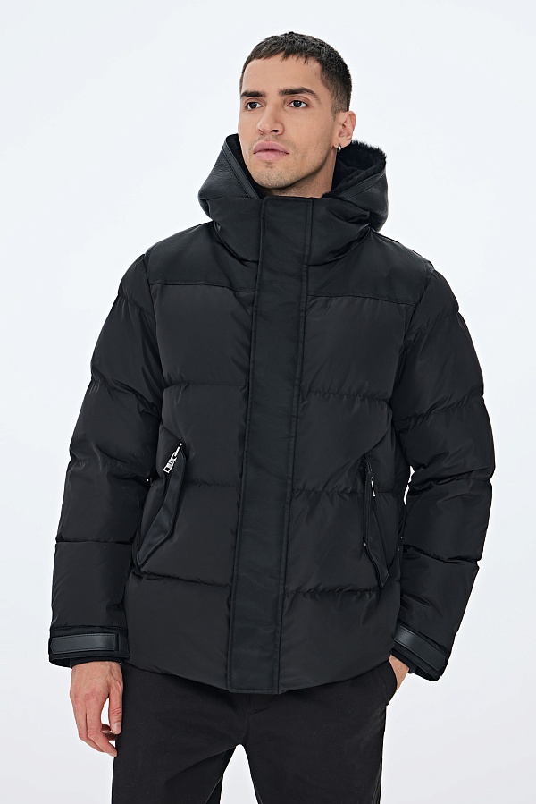 Черная пуховая куртка ADRIAN с капюшоном из натуральной овчины