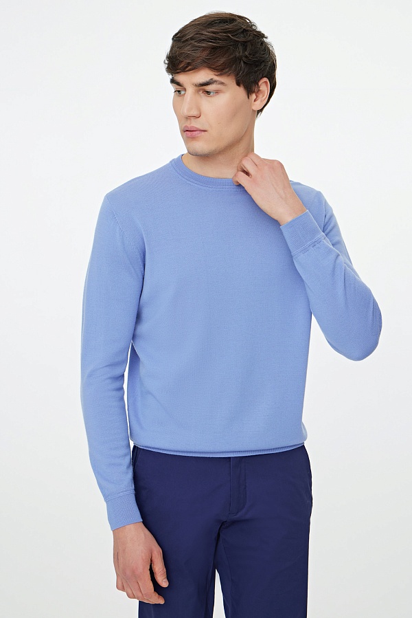 Джемпер голубого цвета