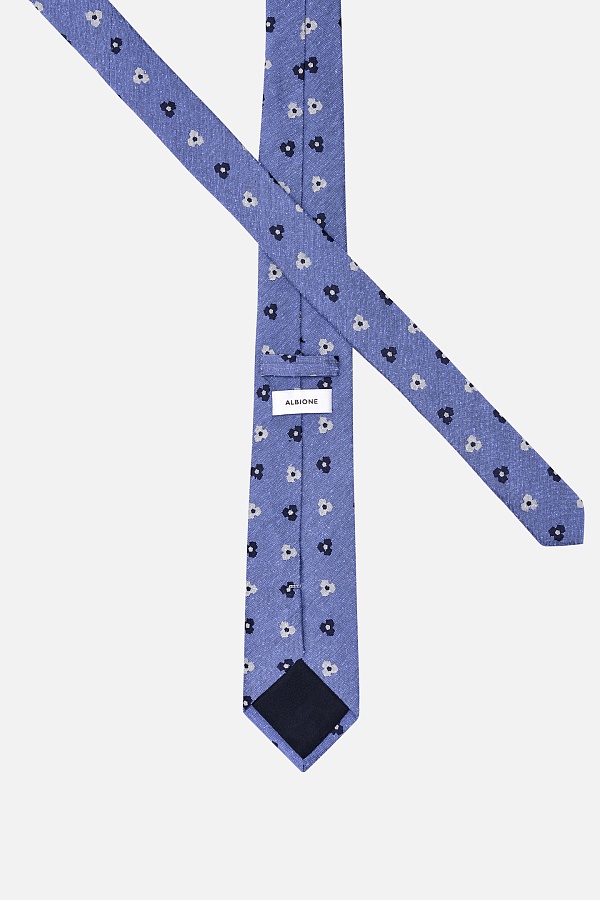 Голобой галстук в черно-белый принт