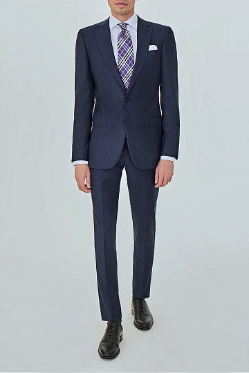 Синий костюм в тонкую синюю клетку