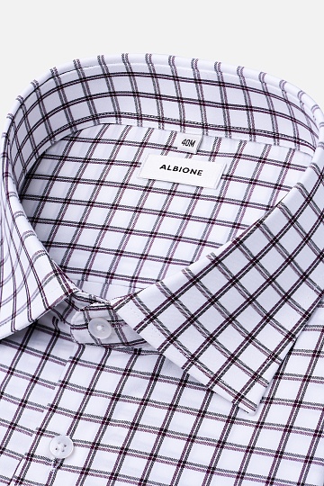 Белая рубашка в серо-бордовую клетку