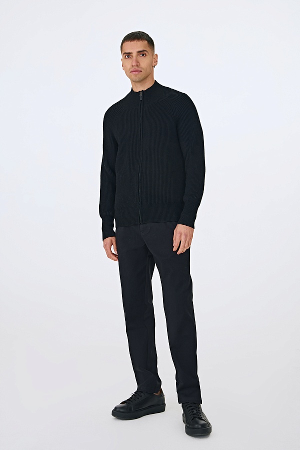 Черный кардиган на молнии