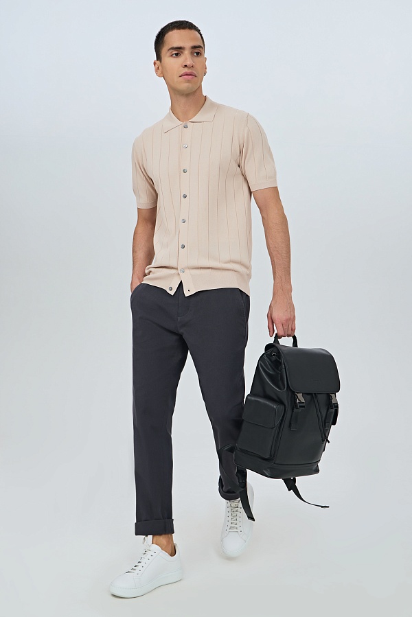 Кожаный рюкзак с карманами