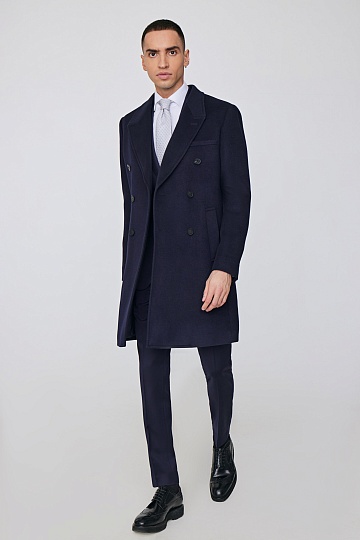 Двубортное темно-синее пальто