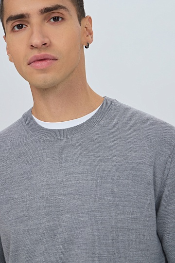 Серый джемпер с круглой горловиной