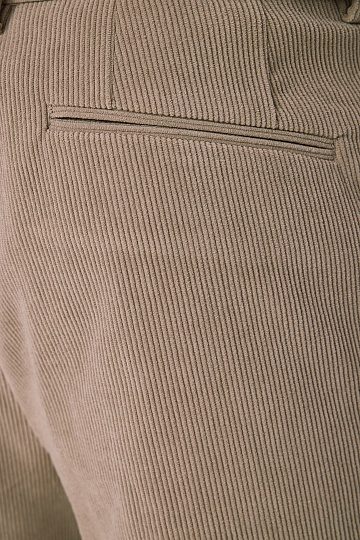 Бежевые вельветовые брюки