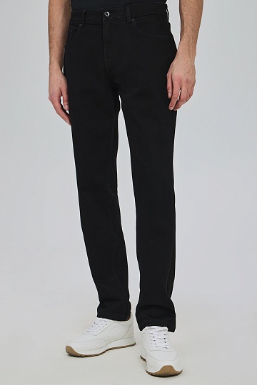 Черные прямые джинсы