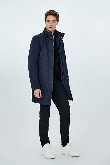 Темно-синяя пуховая куртка с воротником-стойкой