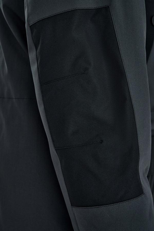 Черная комбинированная куртка на пуху