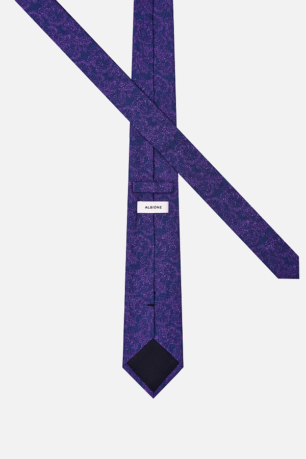 Галстук синего цвета с узором цветы