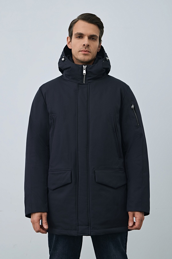 Парка черного цвета