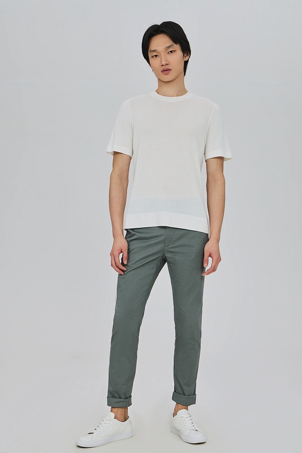 Белая футболка