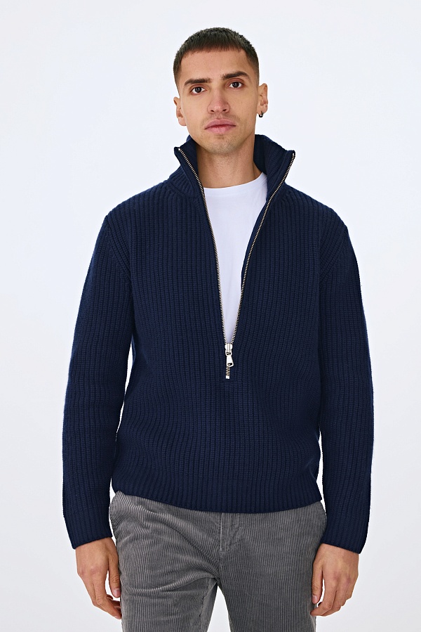 Синий свитер с высоким горлом на молнии