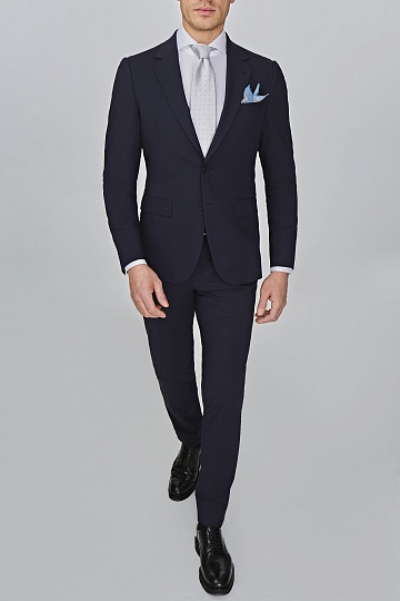 Темно-синий костюм из однотонной ткани