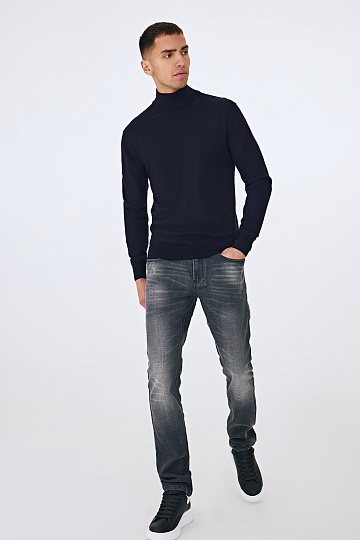 Темно-синий свитер из шерсти