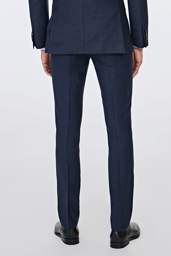 Серо-синие брюки в клетку