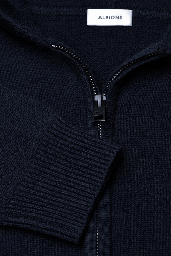 Черный кардиган на молнии с капюшоном