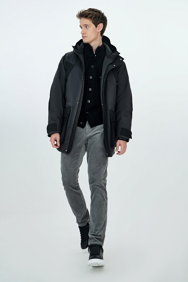 Черная комбинированная куртка на пуху