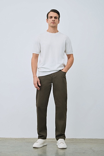 Джинсы болотного цвета