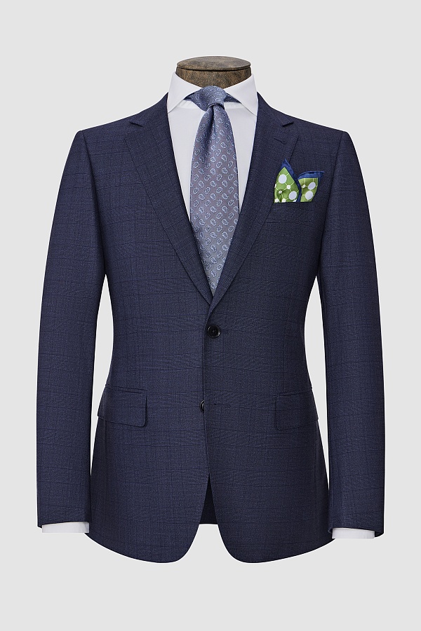 Костюм в темно-синюю клетку