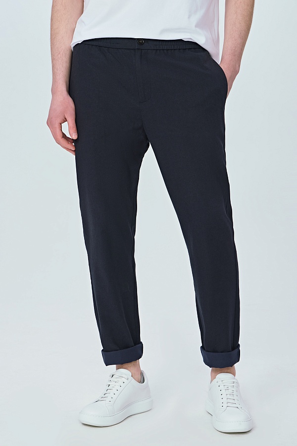 Темно-синие брюки