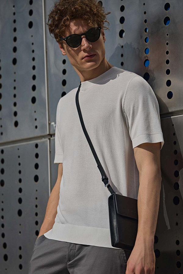 Сумка кросс-боди черного цвета