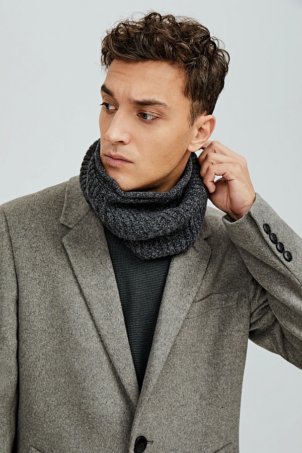 Темно-серый снуд